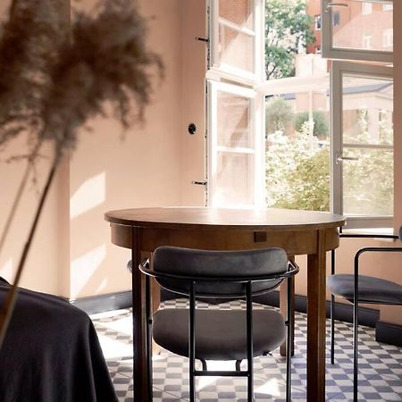 Elegant Apartment In The City Center Wrocław Buitenkant foto