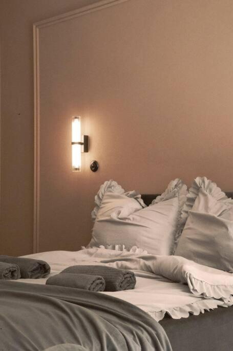 Elegant Apartment In The City Center Wrocław Buitenkant foto