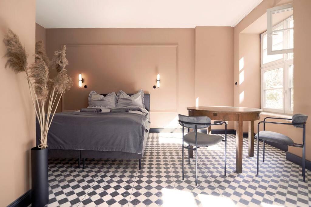 Elegant Apartment In The City Center Wrocław Buitenkant foto