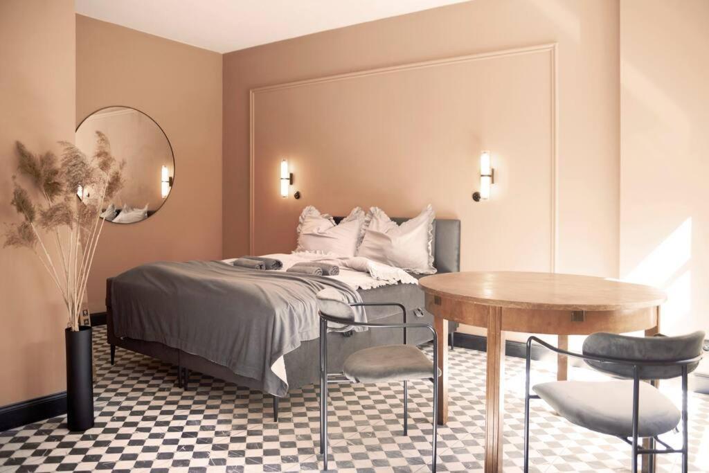 Elegant Apartment In The City Center Wrocław Buitenkant foto